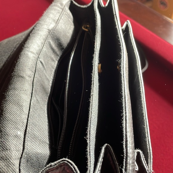 ♥️Relic Vintage black leather handbag. Great condition! - Picture 4 of 14